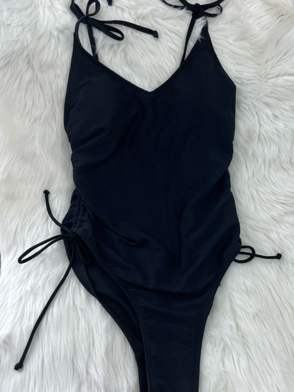 Cyn & Luca Black One Piece Swimsuit Ruched Drawstring Sides NWT Women’s size-M